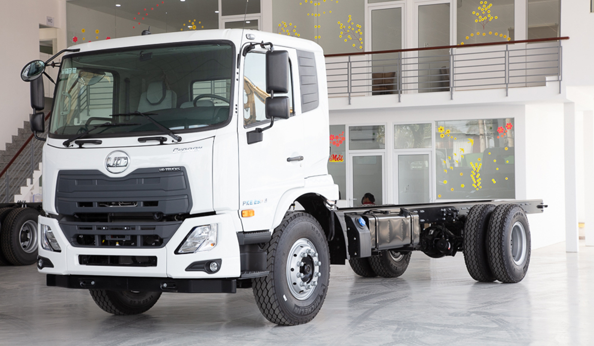 Xe Tải UD 9 Tấn Thùng 7m2 PKE 250 