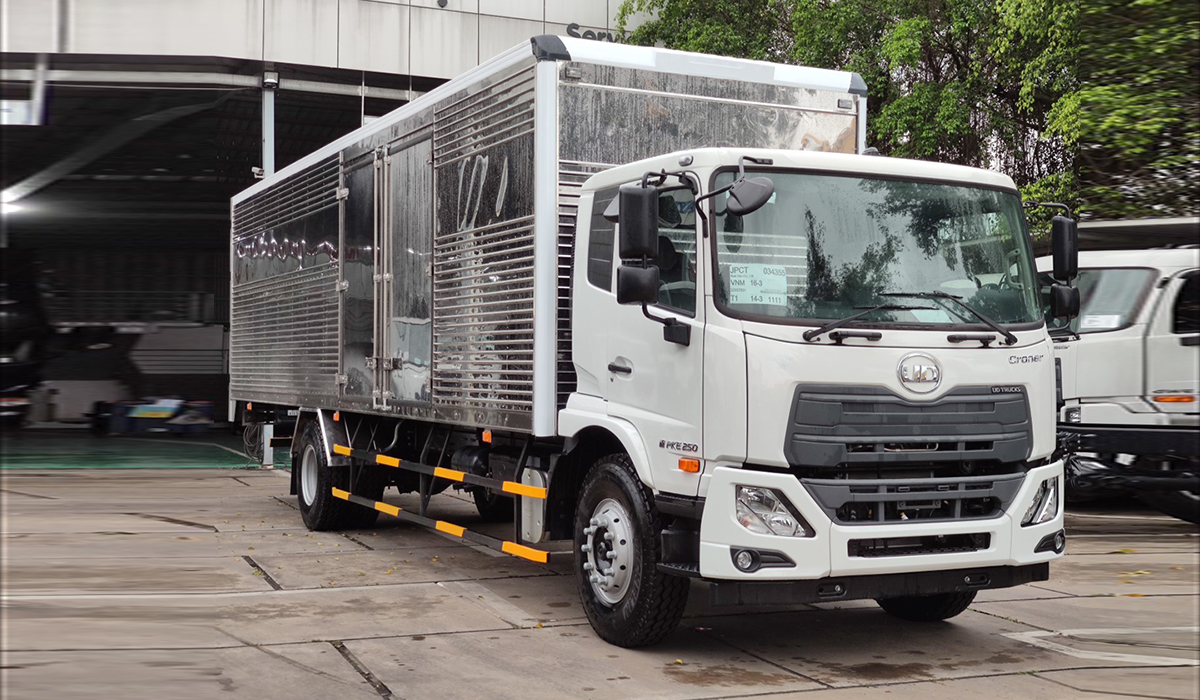 Xe Tải UD 7.5 Tấn Thùng 9m5 PKE 250 